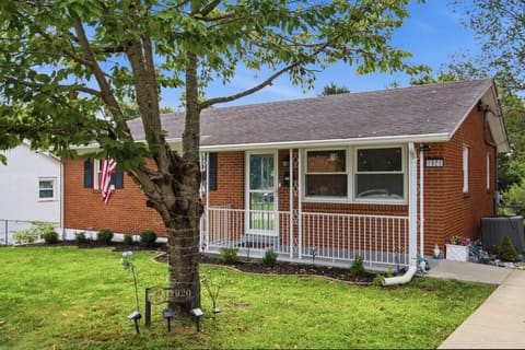 1920 Moss Court, Lexington, KY 40505 — photo 3