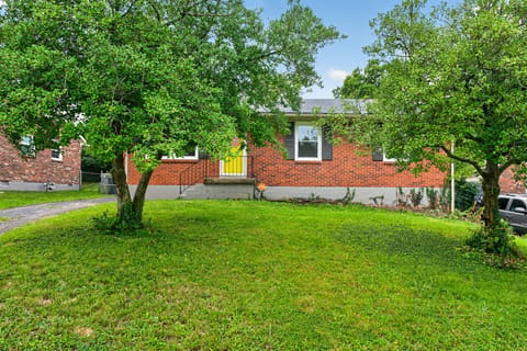 3533 King Arthur Drive, Lexington, KY 40517 — photo 2