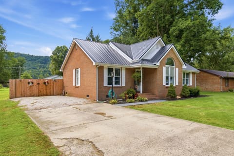 46 Airwood Drive, Stanton, KY 40380 — photo 4