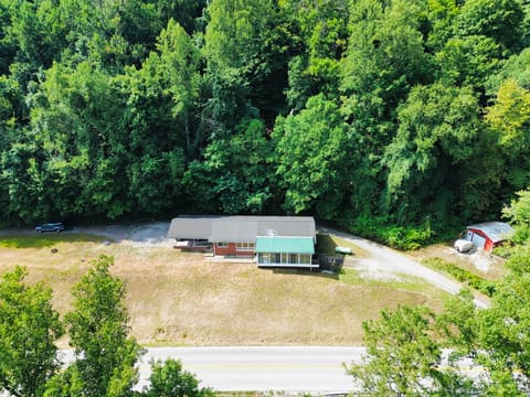1556 KY-8, Vanceburg, KY 41179 — photo 2