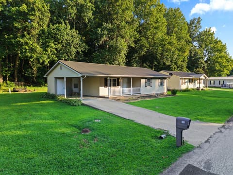 133 Pebble Creek Drive, Eddyville, KY 42038 — photo 3