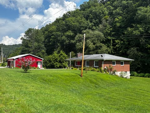 8785 W Kentucky 30, Jackson, KY 41339 — photo 4