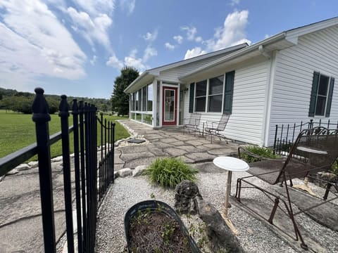 299 Trammell Lane, Irvine, KY 40336 — photo 3