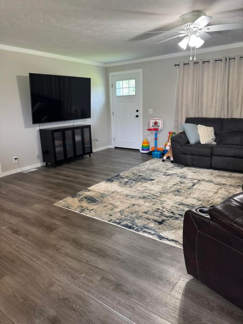 2152 S Highway 76, Russell Springs, KY 42642 — photo 5