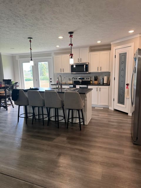 2152 S Highway 76, Russell Springs, KY 42642 — photo 2
