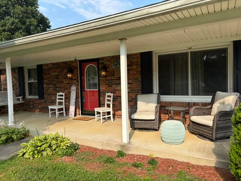 132 Meadowbrook Drive, Frankfort, KY 40601 — photo 3