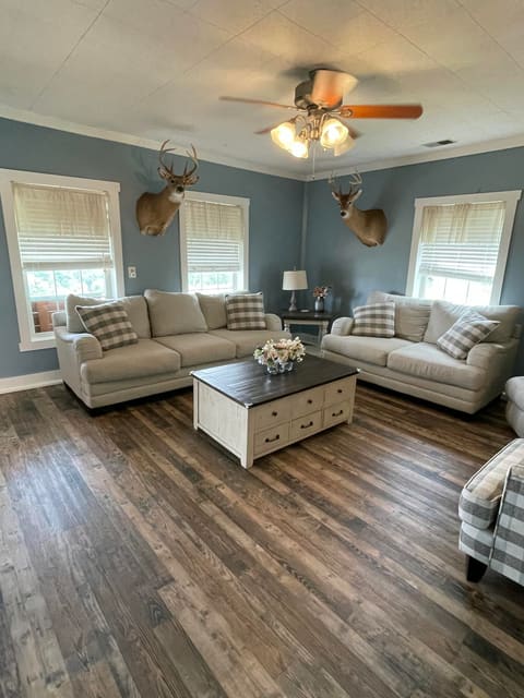 1058 Otis Franklin Road, Lawrenceburg, KY 40342 — photo 2