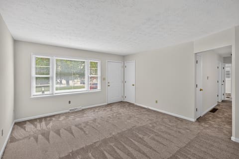 808 Nancy Street, Versailles, KY 40383 — photo 5