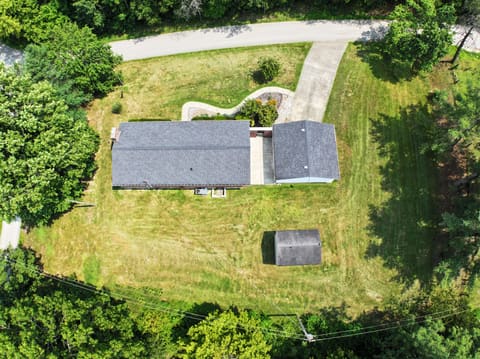 670 Racetrack Road, Irvine, KY 40336 — photo 3
