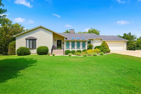 151 Edgewood Drive, Harrodsburg, KY 40330 — photo 2