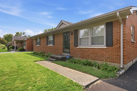 1883 Feltner Court, Lexington, KY 40511 — photo 3