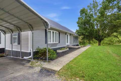 1325 Trotting Ridge Road, Irvine, KY 40336 — photo 3