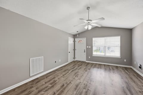 217 Christopher Drive, Nicholasville, KY 40356 — photo 3