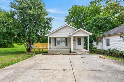 117 Estill Street, Mt Sterling, KY 40353 — photo 2