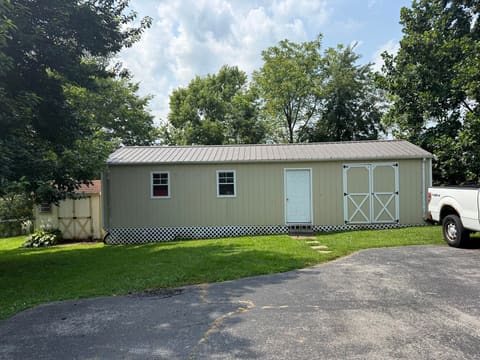 213 Maplewood Drive, Lancaster, KY 40444 — photo 3