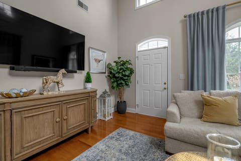 967 Star Shoot Parkway, Lexington, KY 40509 — photo 5