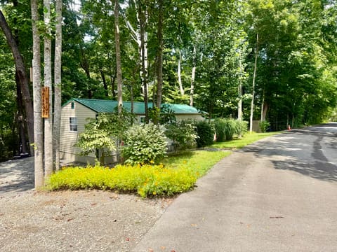 81 Airport Drive, Russell Springs, KY 42642 — photo 5