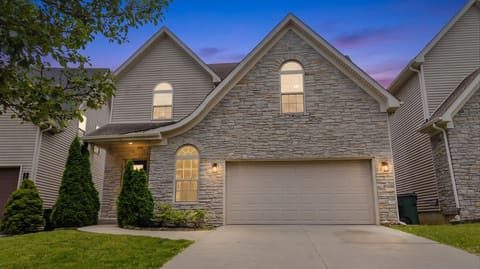 3052 Roundway Down Lane, Lexington, KY 40509 — photo 2