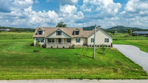 700 Aubrie Boulevard, Flemingsburg, KY 41041 — photo 3