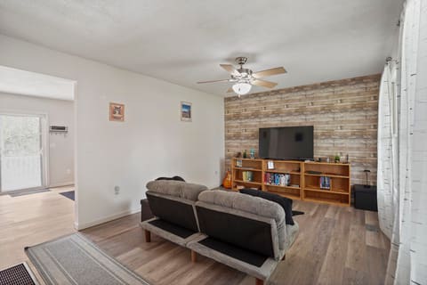 46 Water Plant Road, Stearns, KY 42647 — photo 5