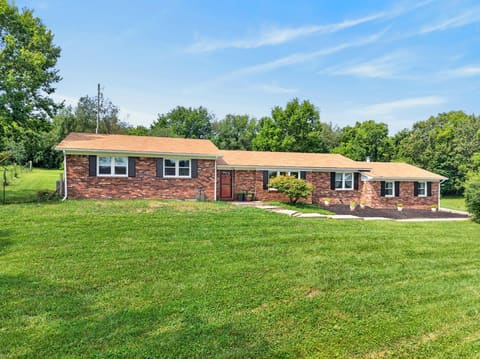 2405 Chrisman Lane, Danville, KY 40422 — photo 2