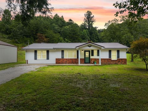 691 Buck Creek Road, Booneville, KY 41314 — photo 2