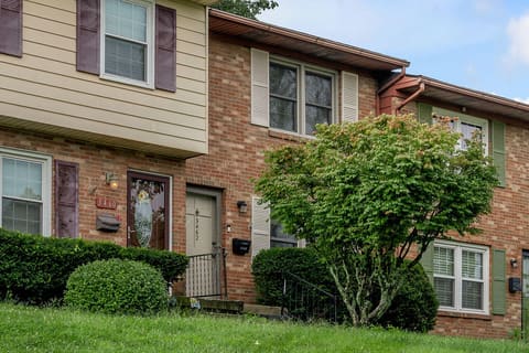 3462 Sutherland Drive, Lexington, KY 40517 — photo 2