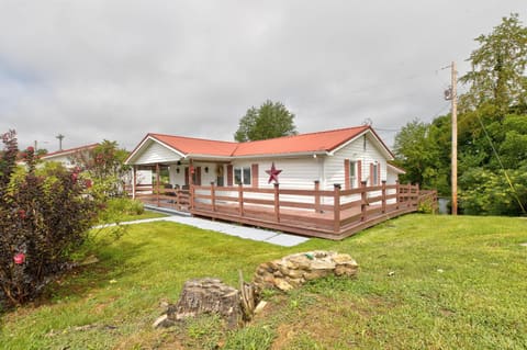 4590 County Road 1002, West Liberty, KY 41472 — photo 4