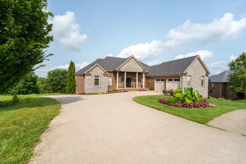 2045 Indigo Drive, Richmond, KY 40475 — photo 2