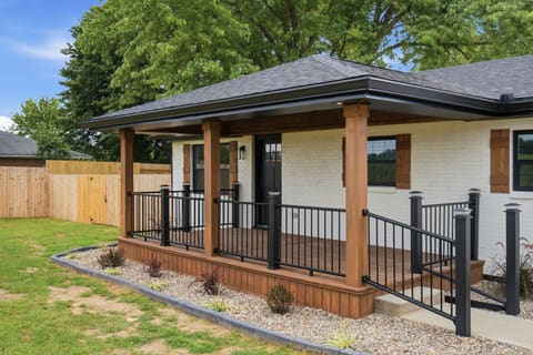 650 Bedford Road, Jeffersonville, KY 40337 — photo 4