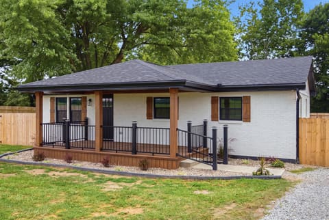 650 Bedford Road, Jeffersonville, KY 40337 — photo 2
