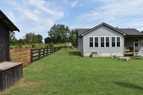 7121 Camargo Levee Road, Jeffersonville, KY 40337 — photo 3