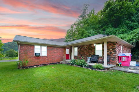 1540 KY-1524, Manchester, KY 40962 — photo 2