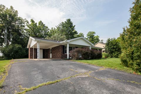 321 Lee Drive, Stanford, KY 40484 — photo 2