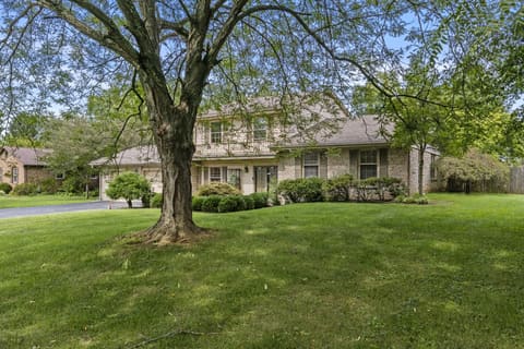 105 Briarwood Road, Versailles, KY 40383 — photo 2