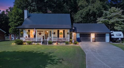 229 Timberlake Drive, Bronston, KY 42518 — photo 2