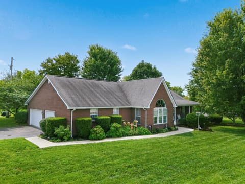 101 Whispering Hills Drive, Berea, KY 40403 — photo 2