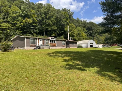 209 Indian Creek Hollow Road, Whitesburg, KY 41858 — photo 3