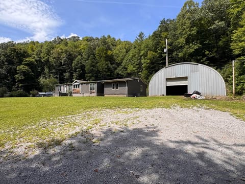 209 Indian Creek Hollow Road, Whitesburg, KY 41858 — photo 4