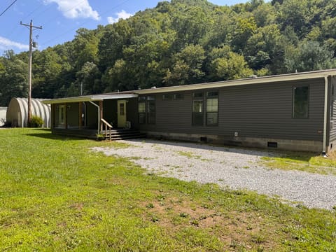 209 Indian Creek Hollow Road, Whitesburg, KY 41858 — photo 5