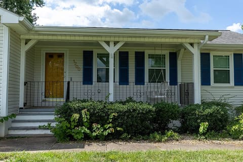 1200 Pin Oak Drive, Hopkinsville, KY 42240 — photo 2