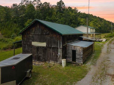 5185 Kentucky 708, Beattyville, KY 41311 — photo 2