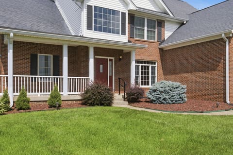 119 Seahawk Trail, Midway, KY 40347 — photo 3