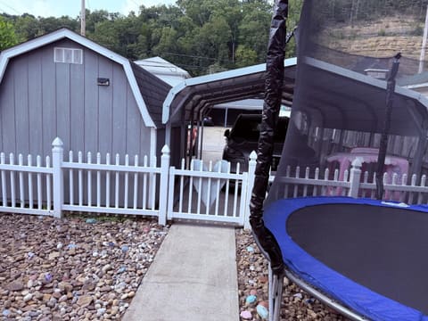 213 4th Street, Paintsville, KY 41240 — photo 3
