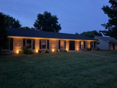 201 Dove Park, Versailles, KY 40383 — photo 2
