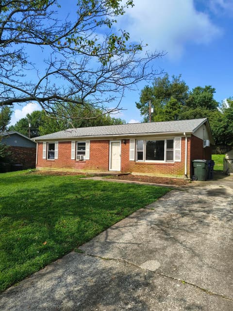 605 Elk Lake Drive, Lexington, KY 40517 — photo 2