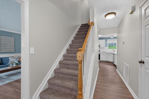 492 Alderbrook Way, Lexington, KY 40515 — photo 2