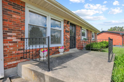 686 Harr Circle, Lexington, KY 40505 — photo 3