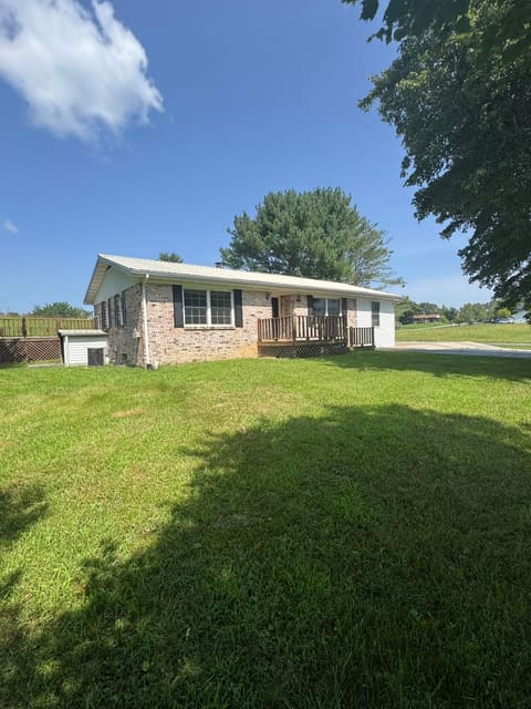 134 Shamrock Street, Russell Springs, KY 42642 — photo 4