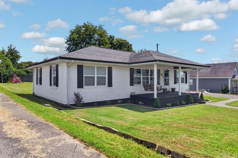 418 Woodland Street, Burkesville, KY 42717 — photo 3